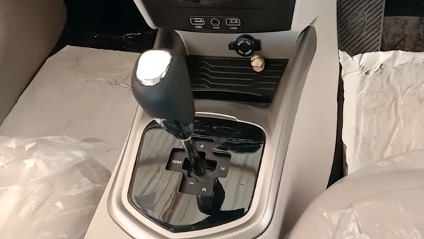 महिंद्रा एक्सयूवी300 ऑटोमेटिक प्राइस लॉन्च जुलाई