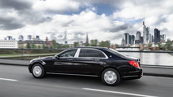 मुकेश अंबानी कार सुरक्षा काफिला कार