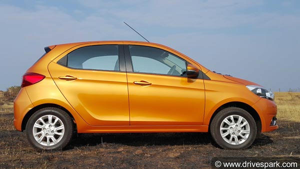 टाटा टियागो XT वैरिएंट बंद