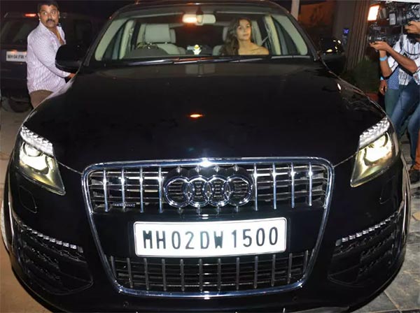 जानिए आलिया भट्ट और रणबीर कपूर के पास है कौन सी कारें, देखें फोटो