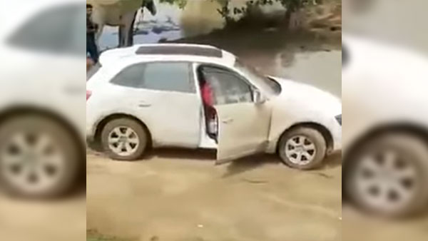 ऑडी क्यू 5 को किया जाता है ट्रैक्टर की तरह इसतेमाल, पढ़ें यहां ऑडी क्यू 5 को किया जाता है ट्रैक्टर की तरह इसतेमाल, पढ़ें यहां