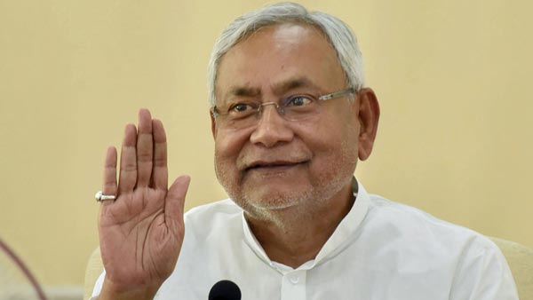 बिहार सीएम नीतीश इलेक्ट्रिक कार से विधानसभा पहुंचे जानिये इलेक्ट्रिक कार की खूबियां