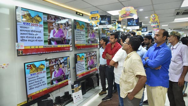 इलेक्ट्रिक वाहन खरीदने पर आम बजट में 1.5 लाख रुपयें की छूट