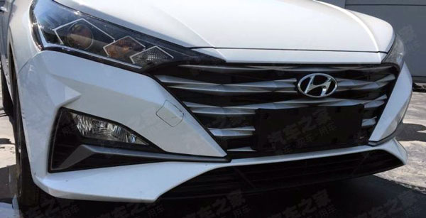 नई हुंडई वरना फेसलिफ्ट की तस्वीरें आई सामने, पढ़ें यहां