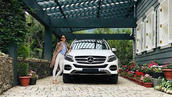 कंगना रनौत मर्सिडीज बेंज जीएलई एसयूवी खरीदी जानिये खासियत