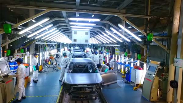 ऑटोपार्ट्स सेक्टर 10 लाख जॉब खतरा जानें कारण