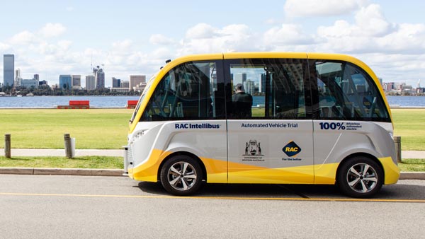 टेस्टिंग के दौरान सेल्फ ड्राइवड बस हो गई दुर्घटनाग्रस्त, पढ़ें यहां