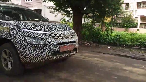 टेस्टिंग के दौरान सामने आई टाटा हैरियर (कैसिनी) का वीडियो, 2020 में होगी लॉन्च टेस्टिंग के दौरान सामने आई टाटा हैरियर (कैसिनी) का वीडियो, 2020 में होगी लॉन्च