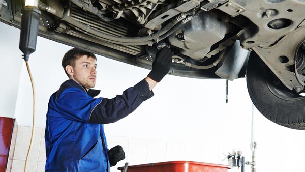 पैसेंजर व्हीकल सेल्स 31 प्रतिशत गिरावट 18 साल की सबसे बड़ी गिरावट