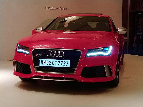 सलमान खान की गैराज की शोभा बढ़ाती है ये लग्जरी कार, रेंज रोवर से लेकर बीएमडब्लू एक्स 6 है शामिल