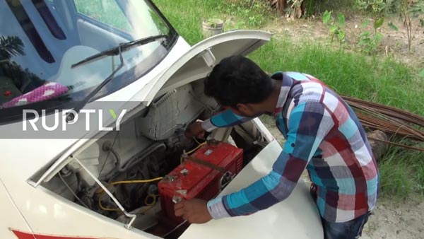 बिहार के युवा ने टाटा नैनो को बना दिया हेलीकॉप्टर, पायलट बनने का था सपना