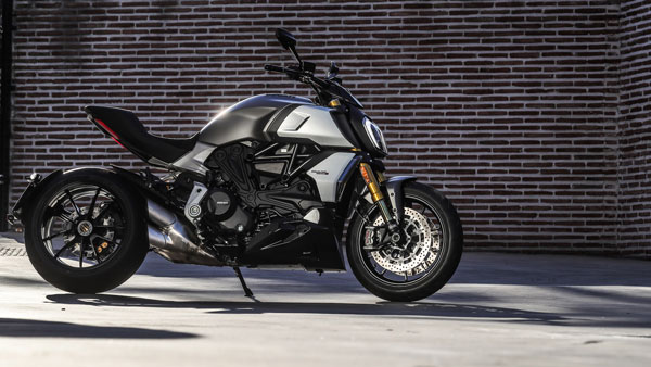 डुकाटी डियावेल 1260 लॉन्च इंडिया प्राइस 17.70 लाख रुपयें फीचर्स जानकारी