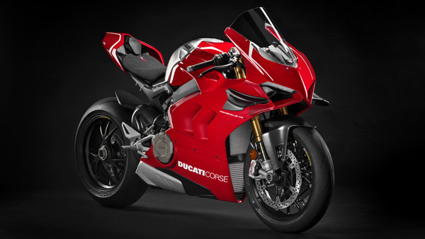 ये है भारत की टॉप 10 महंगी मोटरसाइकिल, इनकी रफ्तार के कार भी रह जाती है पीछे ये है भारत की टॉप 10 महंगी मोटरसाइकिल, इनकी रफ्तार के कार भी रह जाती है पीछे