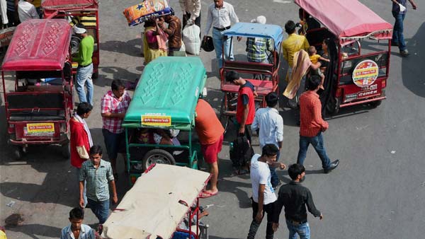 भारत में मौजूद टॉप 10 अजीबो-गरीब जुगाड़ वाहन भारत में मौजूद टॉप 10 अजीबो-गरीब जुगाड़ वाहन