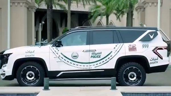 दुबई पुलिस के पास है दुनिया की सबसे तेज कार, 407 किलोमीटर घंटे की है रफ्तार दुबई पुलिस के पास है दुनिया की सबसे तेज कार, 407 किलोमीटर घंटे की है रफ्तार