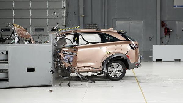 आईआईएचएस ने हुंडई नेक्सो फ्यूल सेल एसयूवी को किया सम्मानित, उत्कृष्ट सुरक्षा के लिए मिला अवार्ड