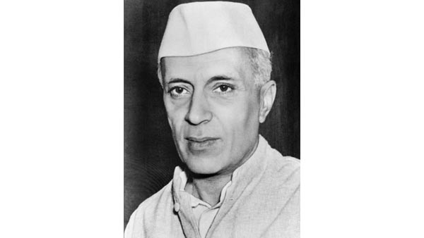 भारत के राष्ट्रपति और प्रधानमंत्री की कारें बाहर से दिखती है टैंक तो अंदर से है लगजरी होटल भारत के राष्ट्रपति और प्रधानमंत्री की कारें बाहर से दिखती है टैंक तो अंदर से है लगजरी होटल