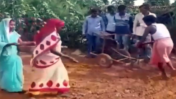 स्कूटर से बनाया छोटा ट्रैक्टर झारखंड के इस व्यक्ति ने कैसे किया यह कमाल जानिये