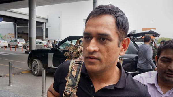 साझी धोनी ने जीप ग्रैंड चेरोकी ट्रैकहॉक की शेयर की तस्वीर, लिखा तुम्हारा इंतजार कर रही है यह कार