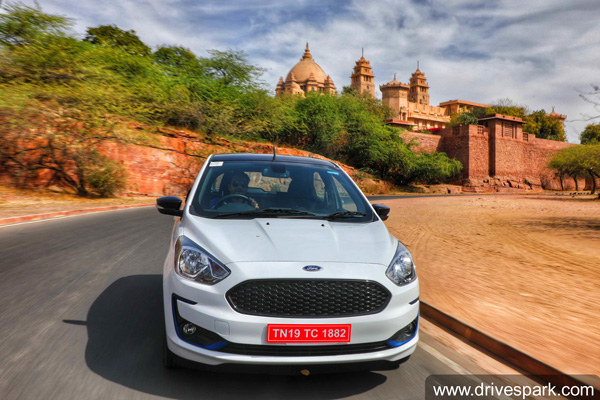 कार रजिस्ट्रेशन फीस बढ़त पर रोक जानिये मामला कार रजिस्ट्रेशन फीस बढ़त पर रोक जानिये मामला