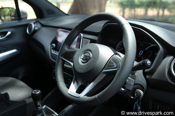 निसान किक्स एक्सई बेस डीजल वैरिएंट लॉन्च प्राइस 9.89 लाख रुपयें