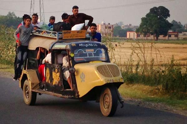 भारत में मौजूद टॉप 10 अजीबो-गरीब जुगाड़ वाहन भारत में मौजूद टॉप 10 अजीबो-गरीब जुगाड़ वाहन
