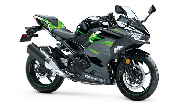 कावासाकी निंजा 400 को नए रंग के साथ किया गया लॉन्च, कीमत 4.99 लाख रुपयें