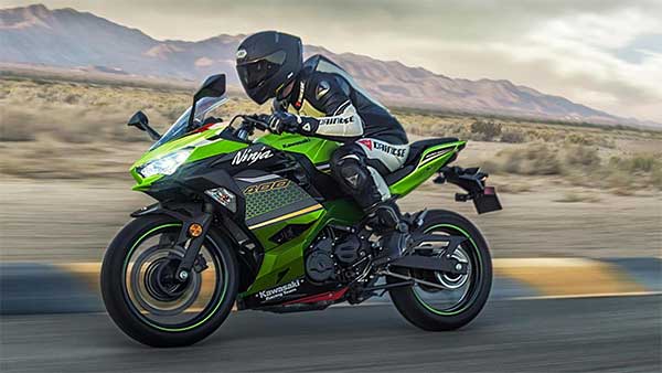 कावासाकी निंजा 400 को नए रंग के साथ किया गया लॉन्च, कीमत 4.99 लाख रुपयें
