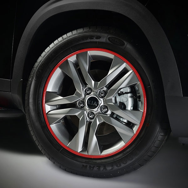 किया सेल्टोस एक्सेसरीज लॉन्च: बूट मैट बॉडी साइड मॉउल्डिंग प्राइस जानकारी