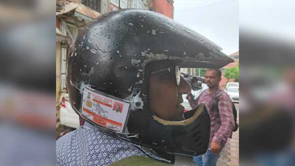 बाइक ट्रैफिक जुर्माना बचने हेलमेट पर लगाए बाइक डॉक्यूमेंट गुजरात जानकारी बाइक ट्रैफिक जुर्माना बचने हेलमेट पर लगाए बाइक डॉक्यूमेंट गुजरात जानकारी