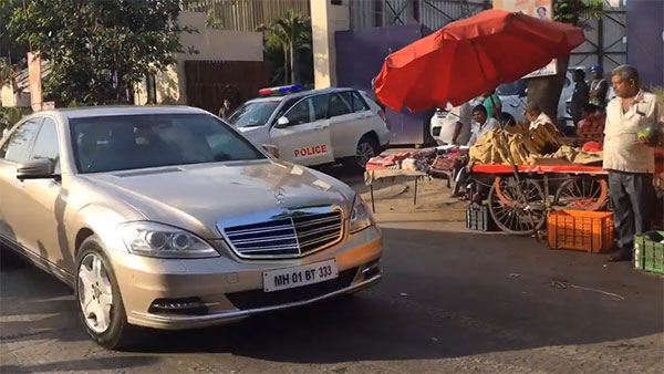 मुकेश अंबानी के ड्राइवर सैलरी कितनी है जानिये उनका कार कलेक्शन जानकारी