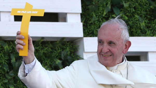 पोप फ्रांसिस ने यात्रा के लिए केयूवी100 का किया इस्तेमाल, आनंद महिंद्रा ने ट्वीट कर दी जानकारी