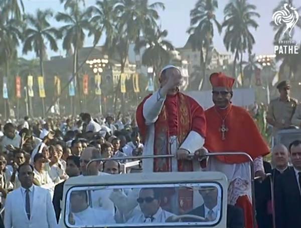 पोप फ्रांसिस ने यात्रा के लिए केयूवी100 का किया इस्तेमाल, आनंद महिंद्रा ने ट्वीट कर दी जानकारी