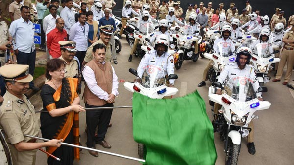 बजाज पल्सर पुणे ट्रैफिक पुलिस के बेड़े में शामिल जाने खूबियां