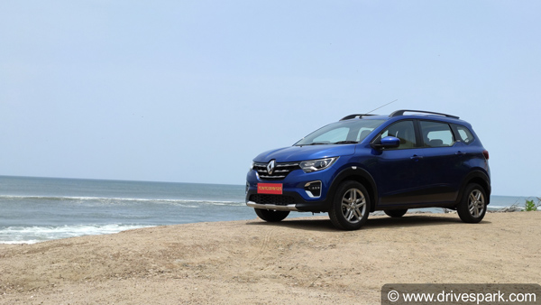 रेनॉल्ट ट्राइबर रिव्यू: इंजन परफॉर्मेंस ड्राइविंग अनुभव पढ़े