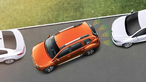 कार सेफ्टी फीचर्स जरुरी कार सुरक्षा फीचर्स तकनीक जानकारी