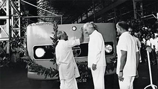 टाटा मोटर्स का इतिहास: पहली कार, टेल्को, ट्रेन इंजन, ट्रक,फॉउंडेशन से जुड़ी सभी जानकारियां टाटा मोटर्स का इतिहास: पहली कार, टेल्को, ट्रेन इंजन, ट्रक,फॉउंडेशन से जुड़ी सभी जानकारियां