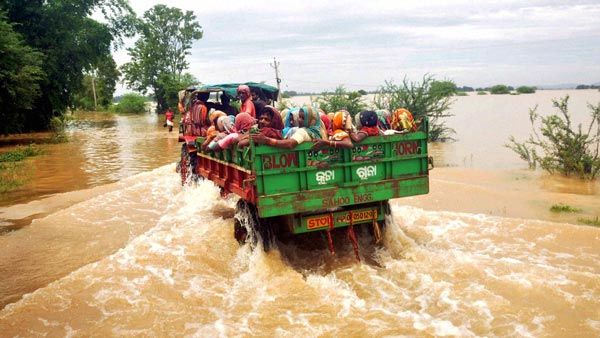  गुरुग्राम में ट्रैक्टर ड्राइवर को ट्रैफिक नियम तोड़ना पड़ा महंगा, कटा 59,000 रुपयें का चलान