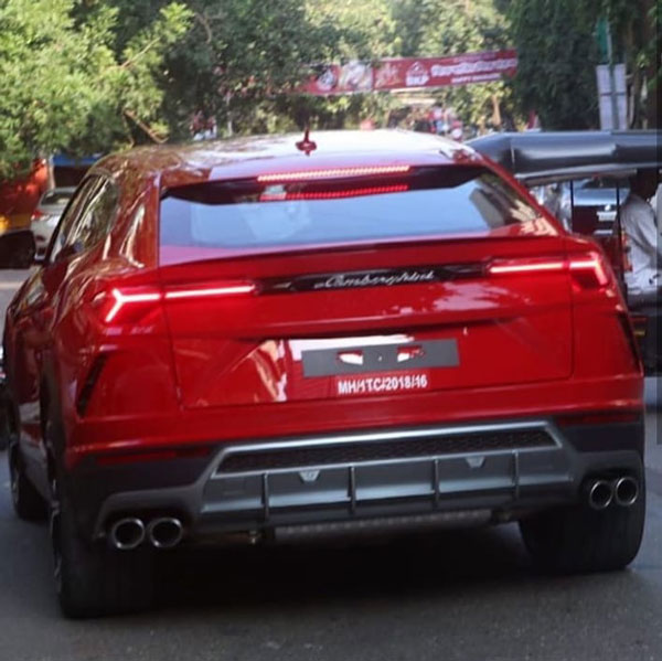 रणवीर सिंह ने खरीदी 3 करोड़ की लम्बोर्गिनी उरुस, जानिये यह एसयूवी क्यों है खास