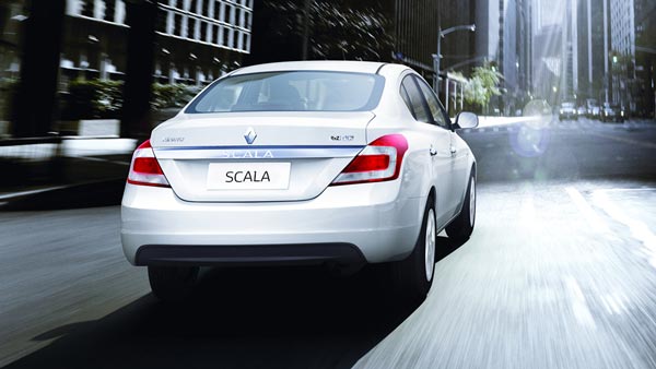 रेनाल्ट ला रही है काॅम्पैक्ट सेडान कार, मारुती सुजुकी डिजायर और होंडा अमेज को देगी टक्कर