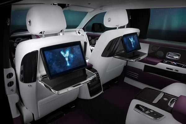 अरबों की ट्रेवल एजेंसी के मालिक हैं ये टैक्सी ड्राइवर, किराए पर देते हैं रॉल्स रॉयस घोस्ट कार 