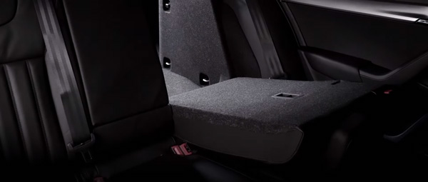 स्कोडा ऑक्टाविया ऑनिक्स लॉन्च प्राइस 20 लाख रुपयें कीमत वैरिएंट फीचर्स इंजन जानकारी