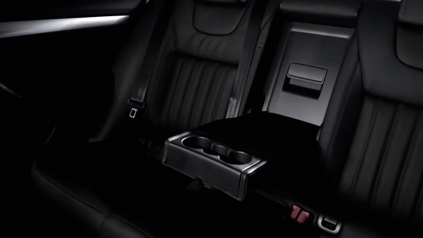 स्कोडा ऑक्टाविया ऑनिक्स लॉन्च प्राइस 20 लाख रुपयें कीमत वैरिएंट फीचर्स इंजन जानकारी