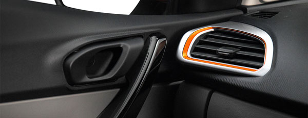 टाटा टियागो विज लॉन्च प्राइस 5.40 लाख रुपयें कीमत फीचर्स अपडेट जानकारी