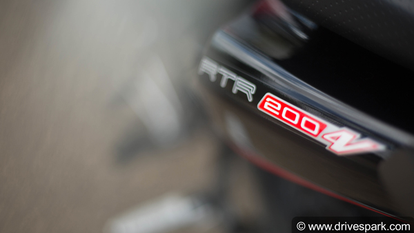 ब्लूटूथ क्लस्टर के साथ लॉन्च हुई टीवीएस अपाचे आरटीआर 200 4वी, जानिये क्या होंगे नए फीचर्स