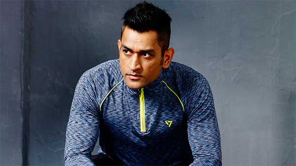 धोनी ने खरीदी 20 साल पुरानी निसान जोंगा कार, कभी भारतीय सेना करती थी इस्तेमाल