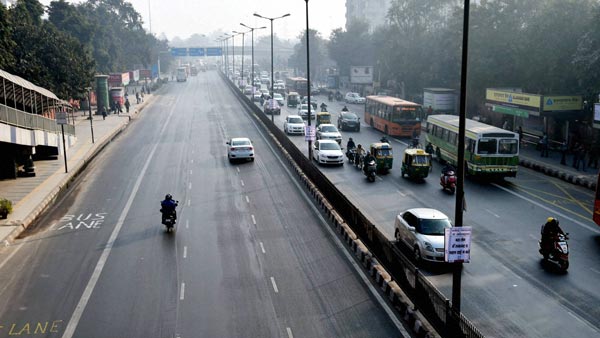 दिल्ली में ऑड-ईवन स्कीम आज से लागू, इलेक्ट्रिक वाहनों को मिली छूट दिल्ली में ऑड-ईवन स्कीम आज से लागू, इलेक्ट्रिक वाहनों को मिली छूट