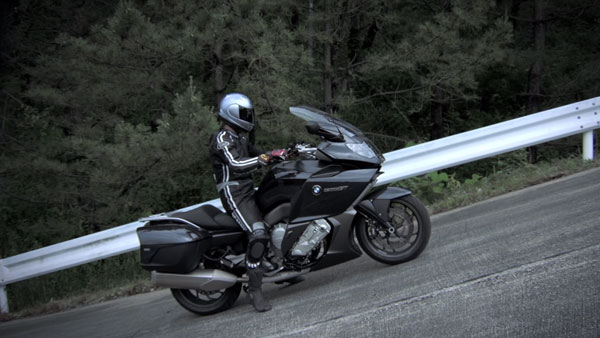 बाइक में दिए जाने वाले ये सेफ्टी फीचर्स हैं बहुत जरूरी, जानिए कैसे बचाते हैं आपकी जान