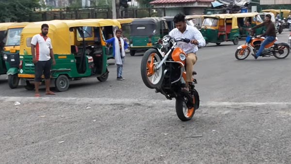 ऐसे किया 2 लाख में हीरो स्प्लेंडर बाइक को मॉडिफाई, पता लगाना हुआ मुश्किल