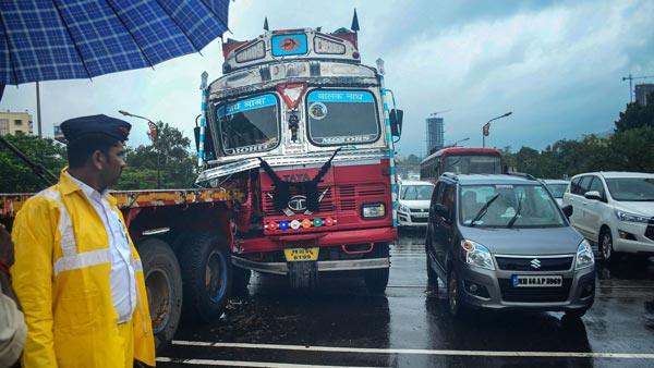 चालान नहीं भरने वालों को मुंबई पुलिस देगी अरेस्ट वारंट, 80 करोड़ का चालान है बकाया